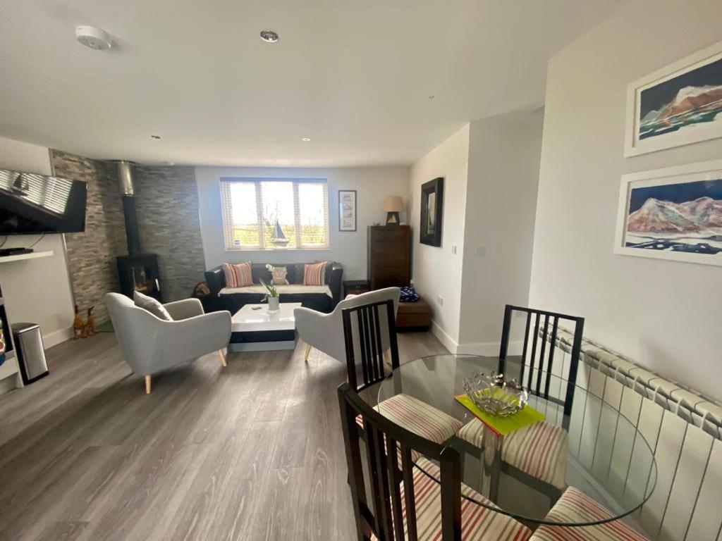2 Bedroom Cottage Sleeps 4, With Pool Use, Sennen Exterior foto