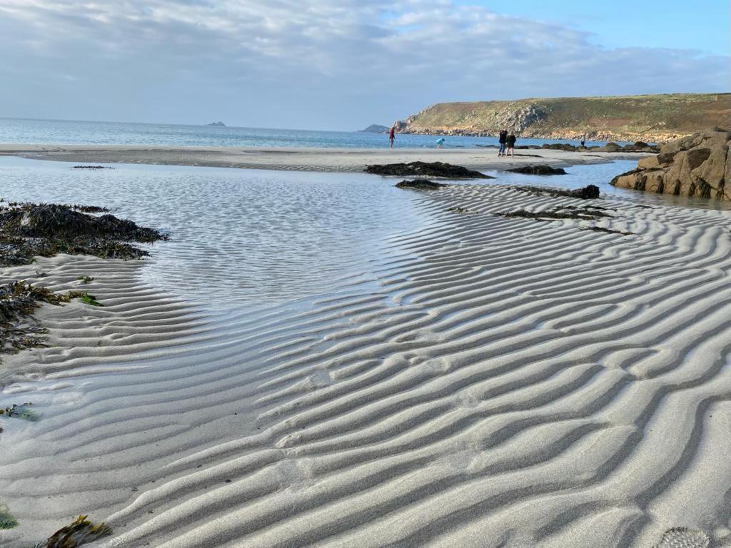 2 Bedroom Cottage Sleeps 4, With Pool Use, Sennen Exterior foto